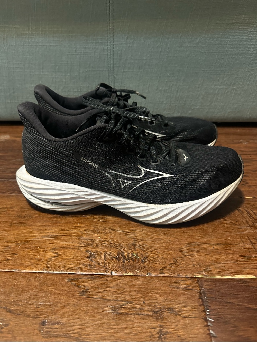Mizuno Women's Wave Rider 28 Running Shoe Black - Size 10 Womens